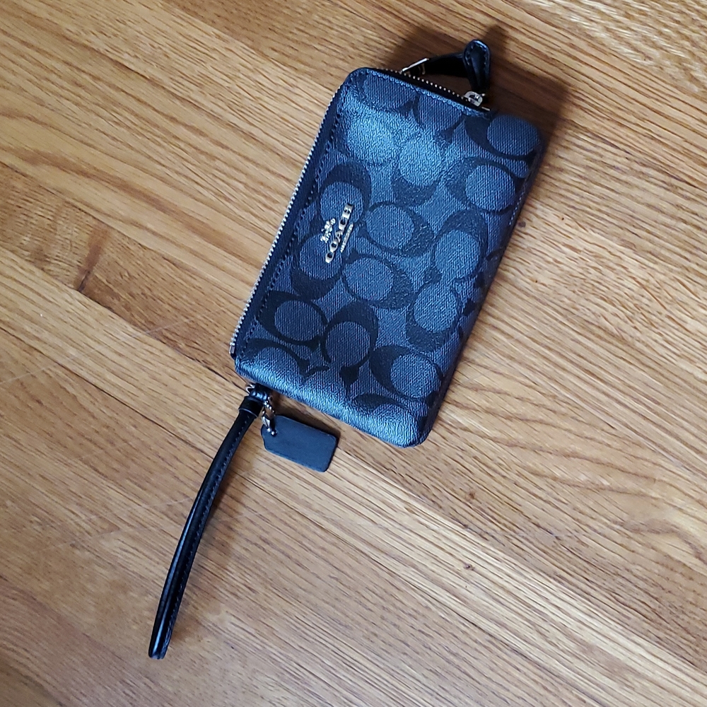 Coach Black Signature Pattern Wristlet